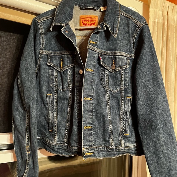 Women’s Levi’s XL Jean Jacket - Picture 1 of 3